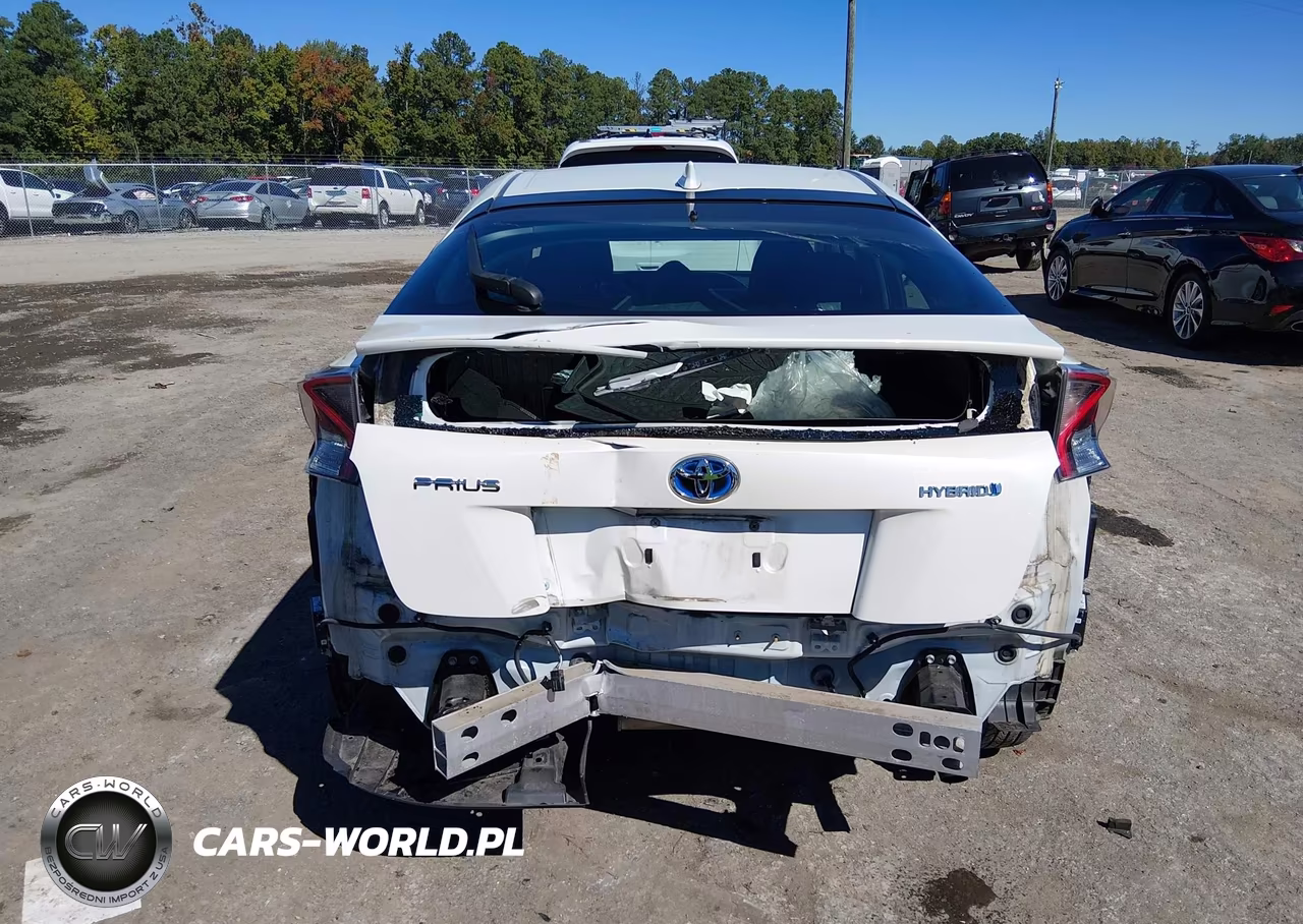 2018 Toyota Prius Two VIN:JTDKBRFU2J3589103 - 17