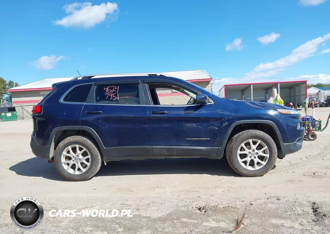 2015 Jeep Cherokee Latitude VIN:1C4PJMCB3FW755391 - 13