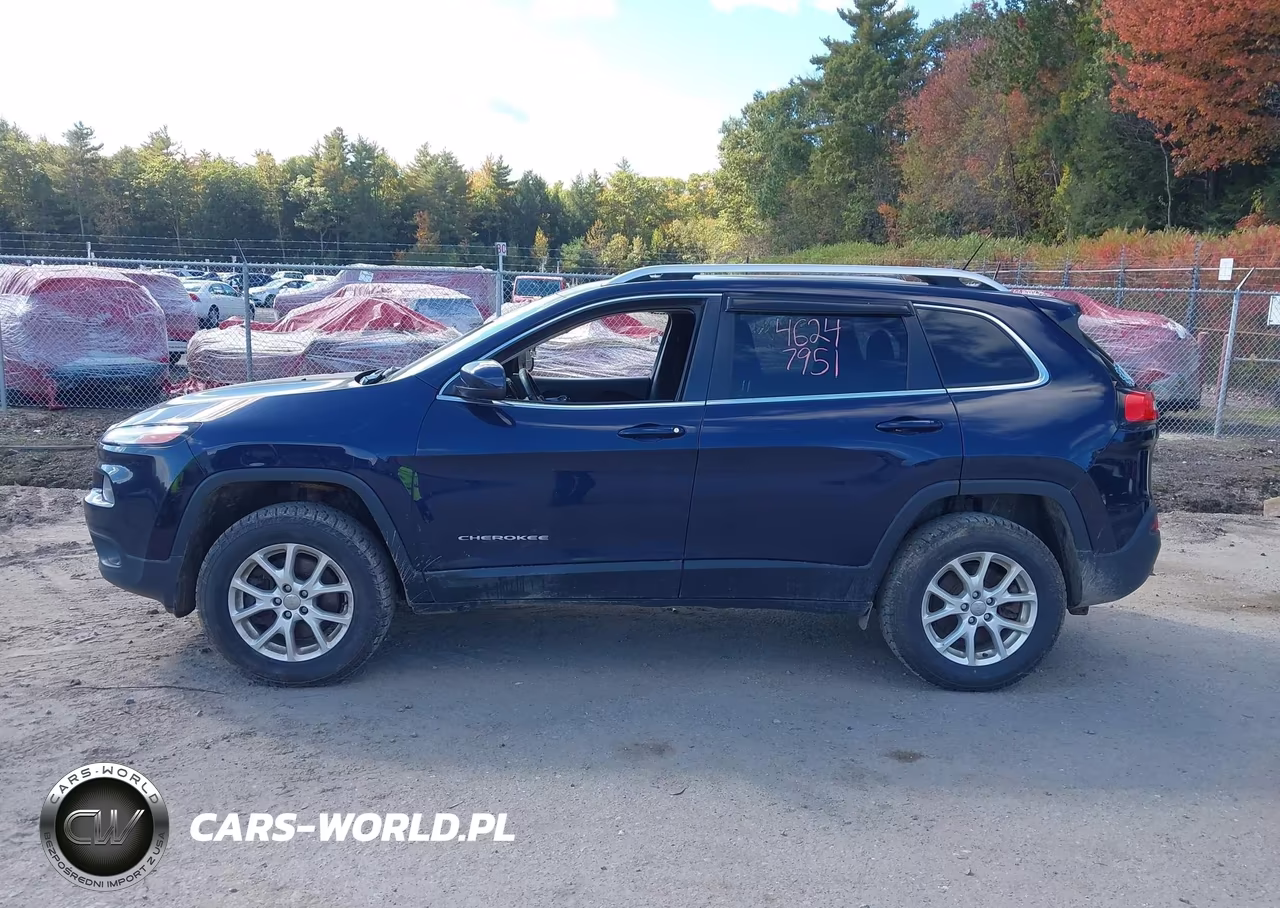 2015 Jeep Cherokee Latitude VIN:1C4PJMCB3FW755391 - 14