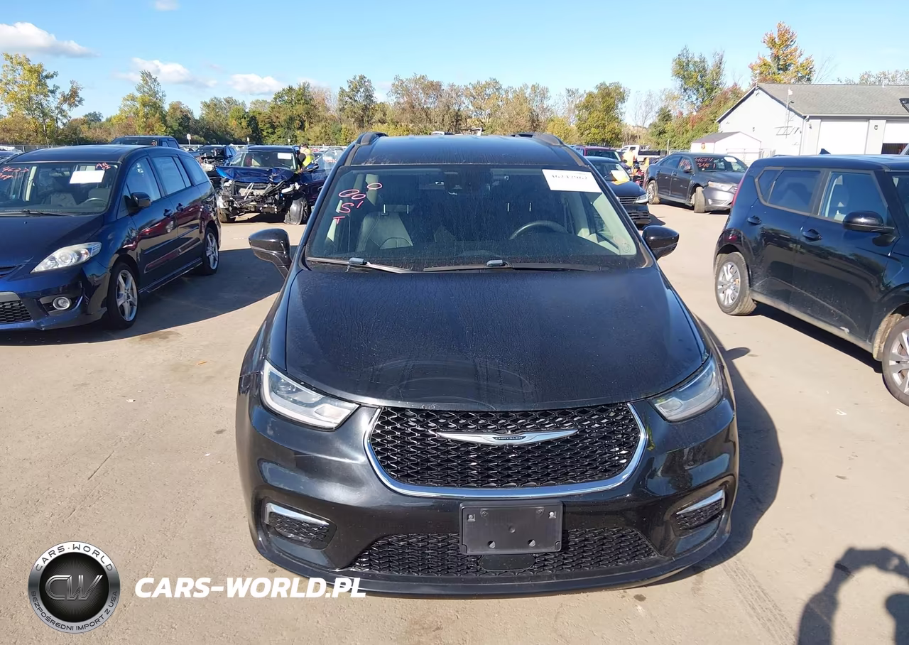 2022 Chrysler Pacifica Touring L VIN:2C4RC1BG2NR132690 - 13