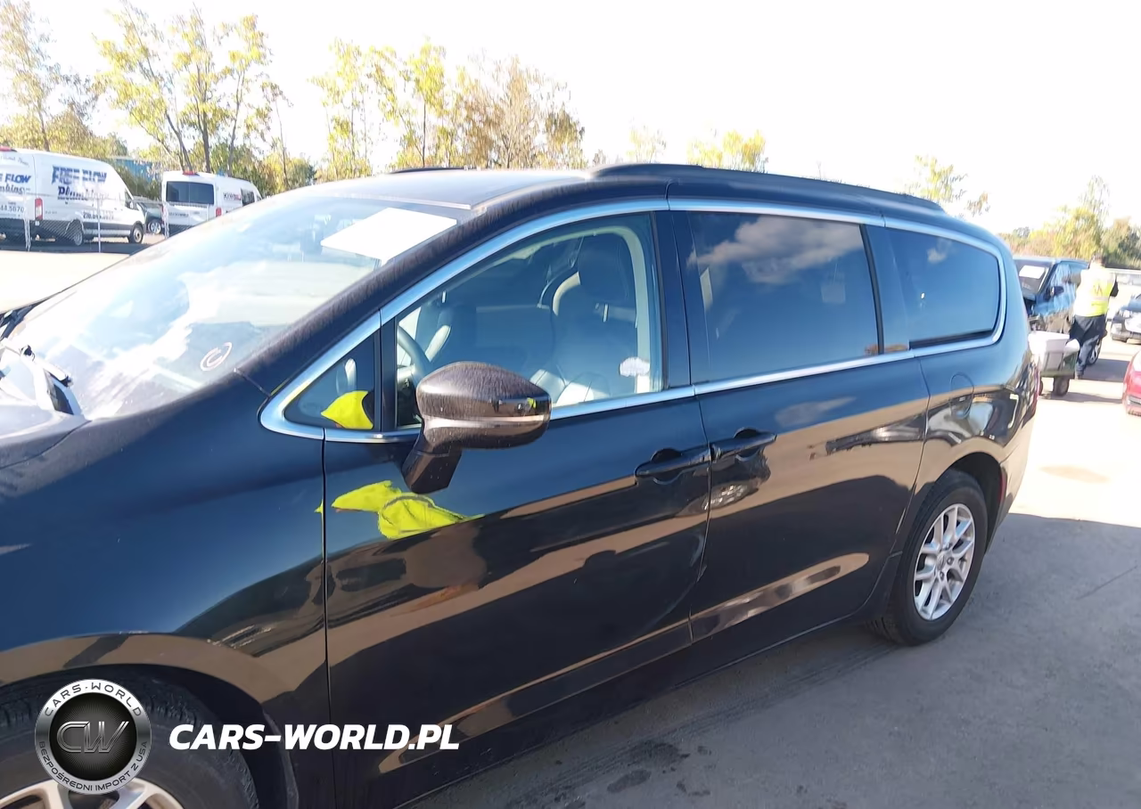 2022 Chrysler Pacifica Touring L VIN:2C4RC1BG2NR132690 - 15