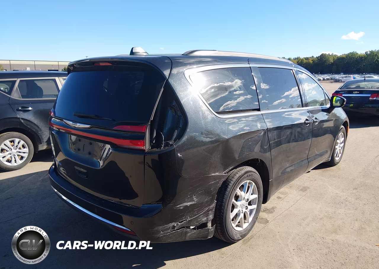 2022 Chrysler Pacifica Touring L VIN:2C4RC1BG2NR132690 - 4