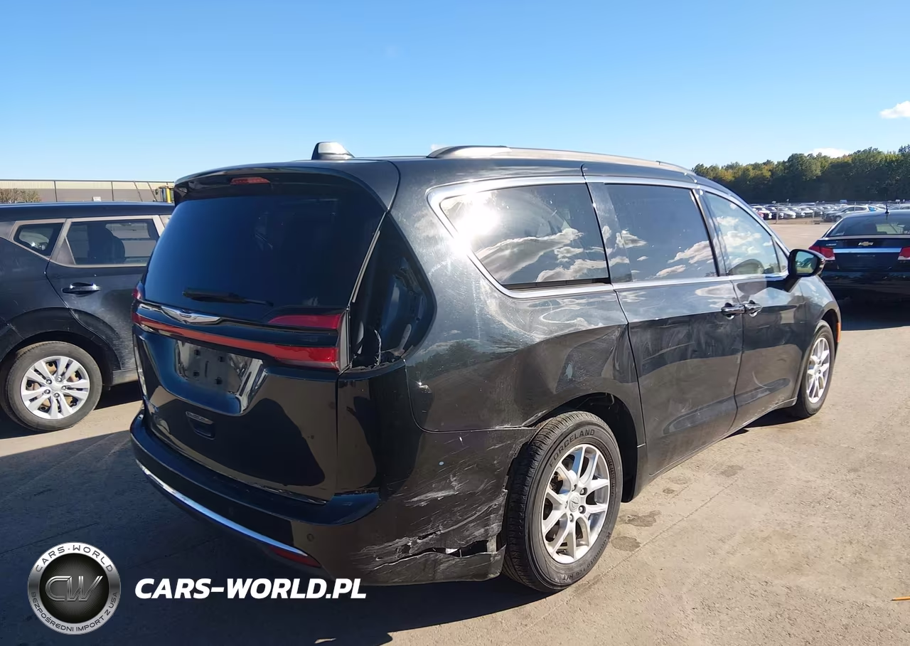 2022 Chrysler Pacifica Touring L VIN:2C4RC1BG2NR132690 - 6