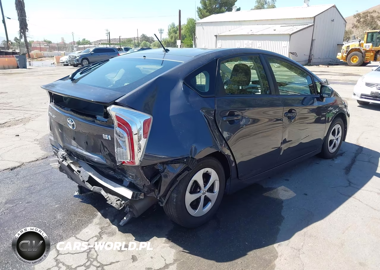2012 Toyota Prius Two VIN:JTDKN3DU8C1497824 - 4