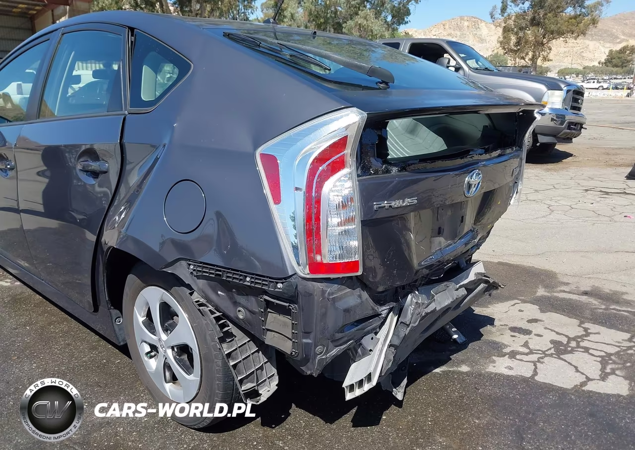 2012 Toyota Prius Two VIN:JTDKN3DU8C1497824 - 6