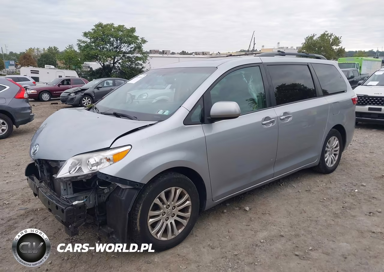 2015 Toyota Sienna Xle 8 Passenger VIN:5TDYK3DC9FS643519 - 2