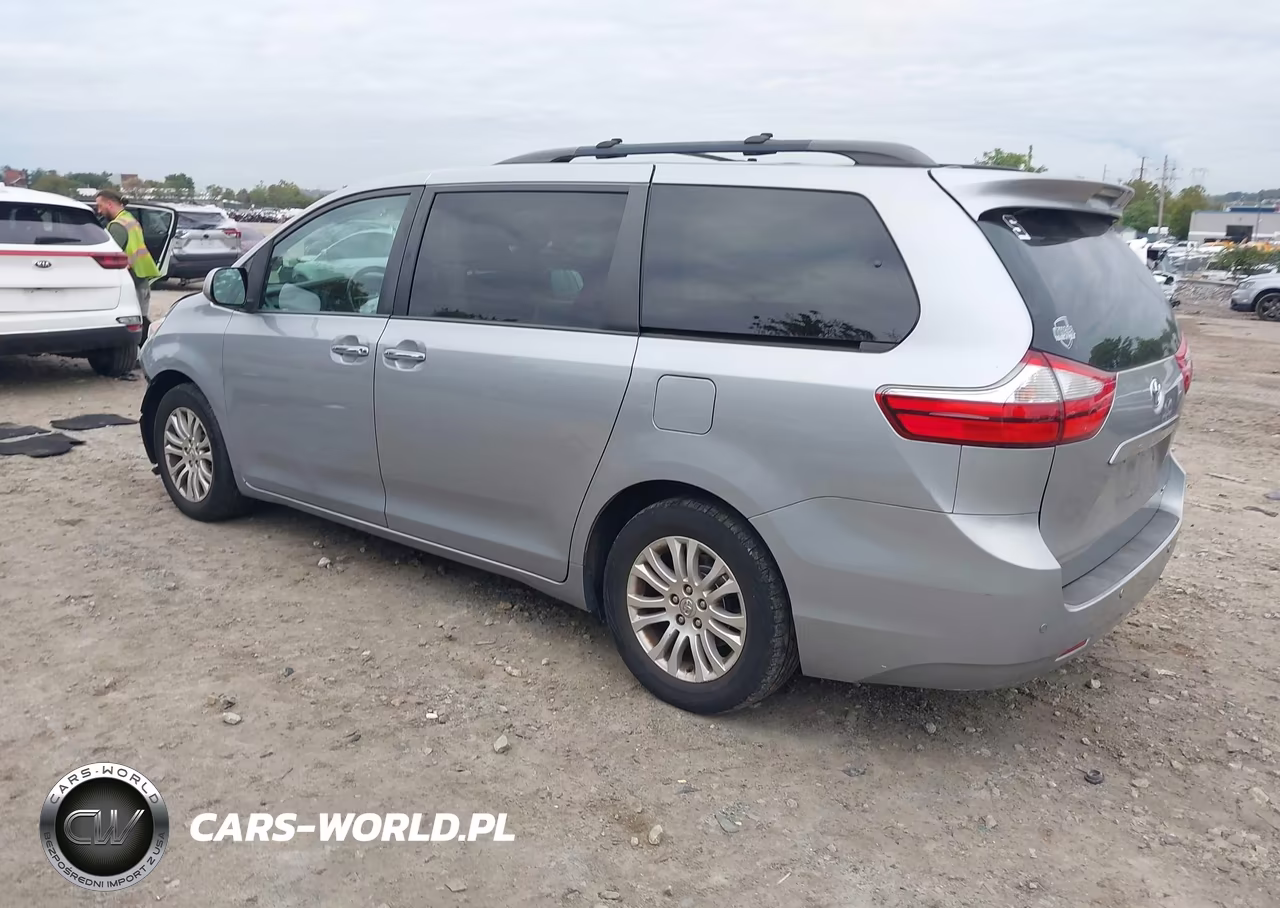 2015 Toyota Sienna Xle 8 Passenger VIN:5TDYK3DC9FS643519 - 3