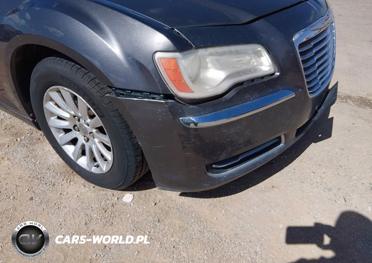 2014 Chrysler 300 VIN:2C3CCAAG5EH104741 - 12