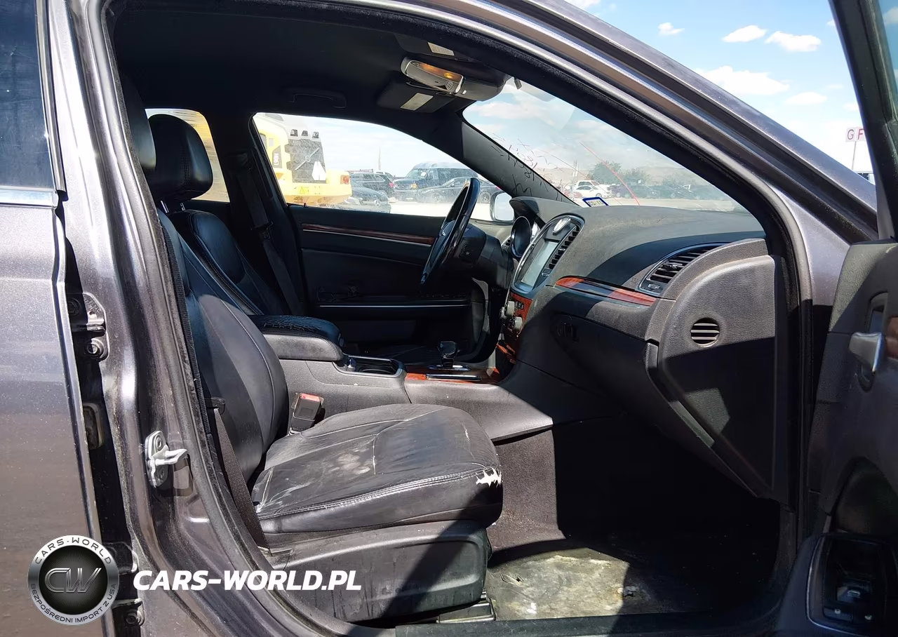 2014 Chrysler 300 VIN:2C3CCAAG5EH104741 - 5