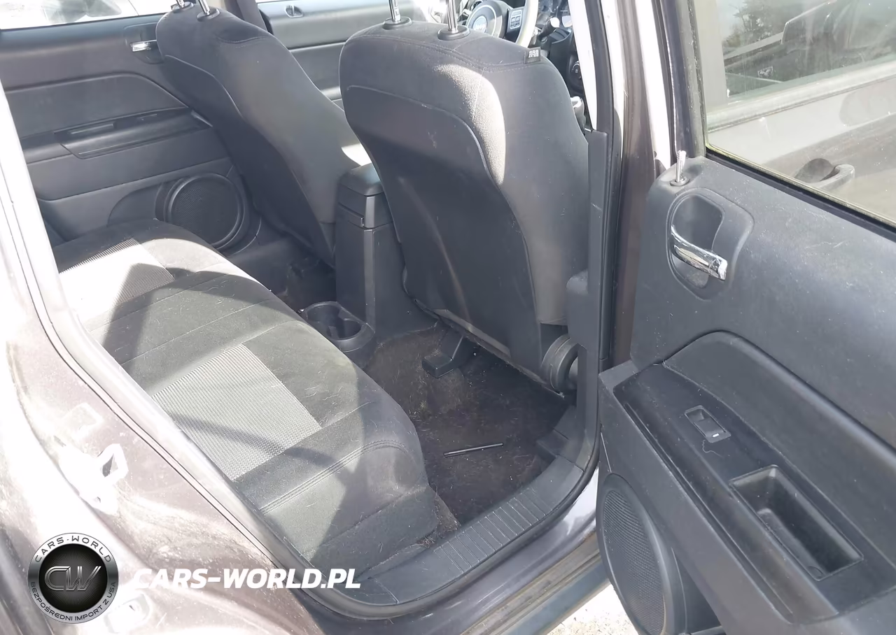 2015 Jeep Compass Sport VIN:1C4NJDBB1FD317120 - 8