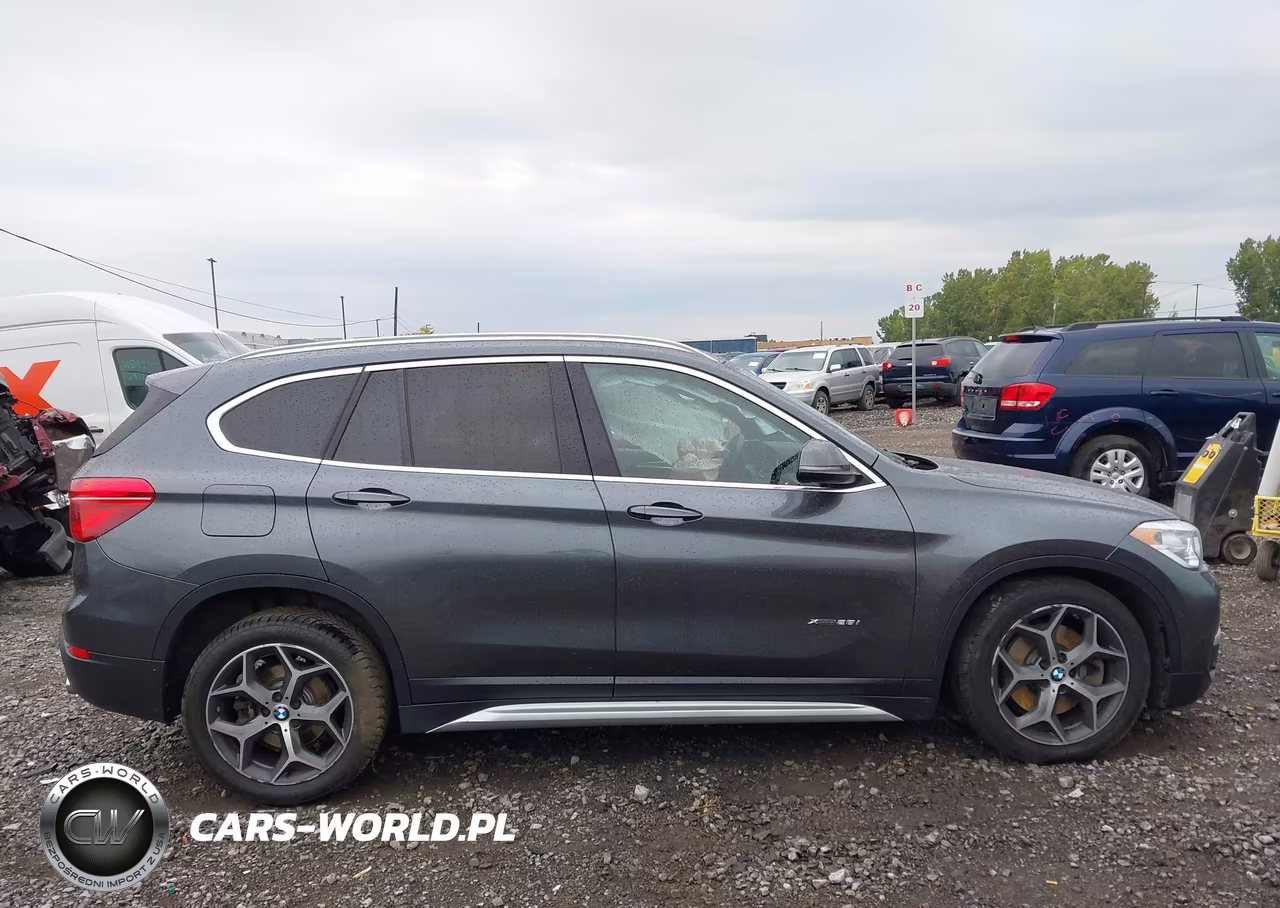 2018 BMW X1 xDrive28I VIN:WBXHT3C30J5F88882 - 14