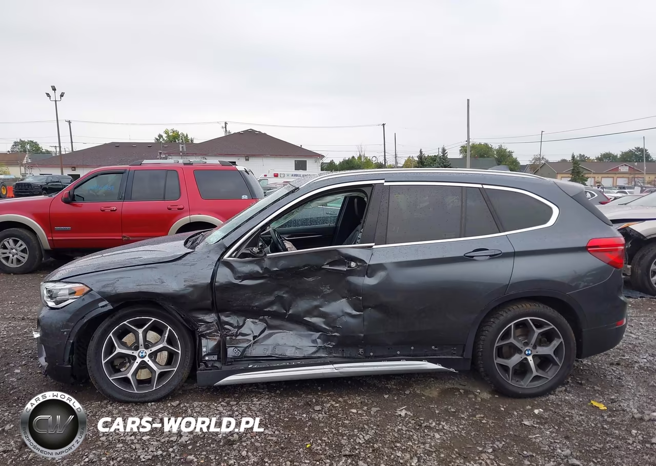2018 BMW X1 xDrive28I VIN:WBXHT3C30J5F88882 - 15