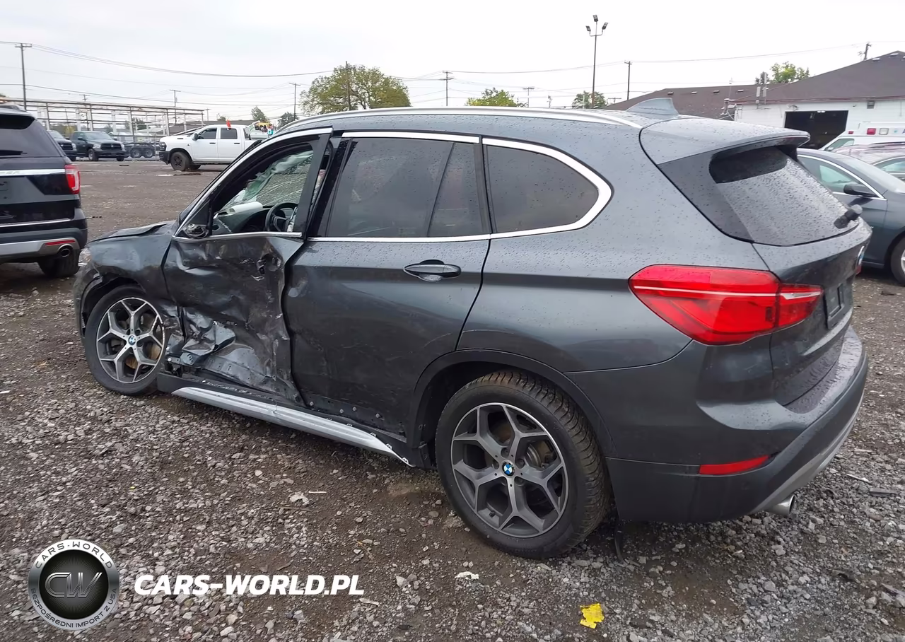 2018 BMW X1 xDrive28I VIN:WBXHT3C30J5F88882 - 3