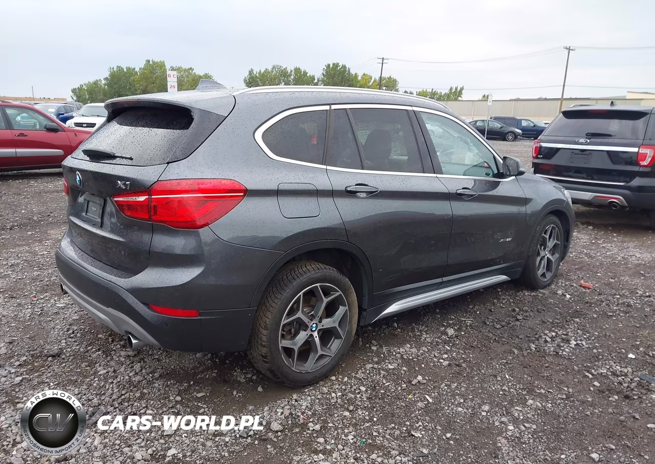 2018 BMW X1 xDrive28I VIN:WBXHT3C30J5F88882 - 4