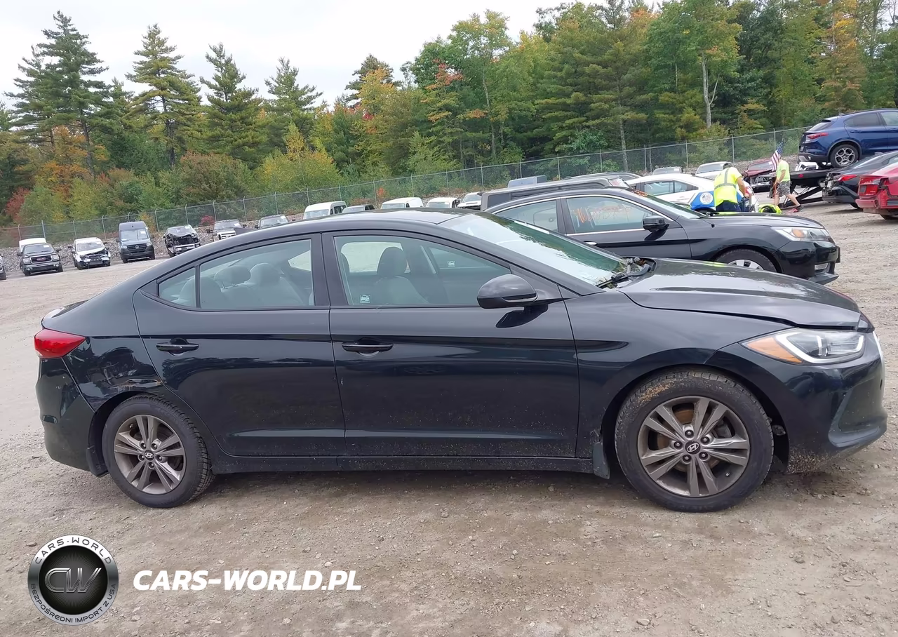 2018 Hyundai Elantra Sel VIN:5NPD84LF6JH249165 - 13