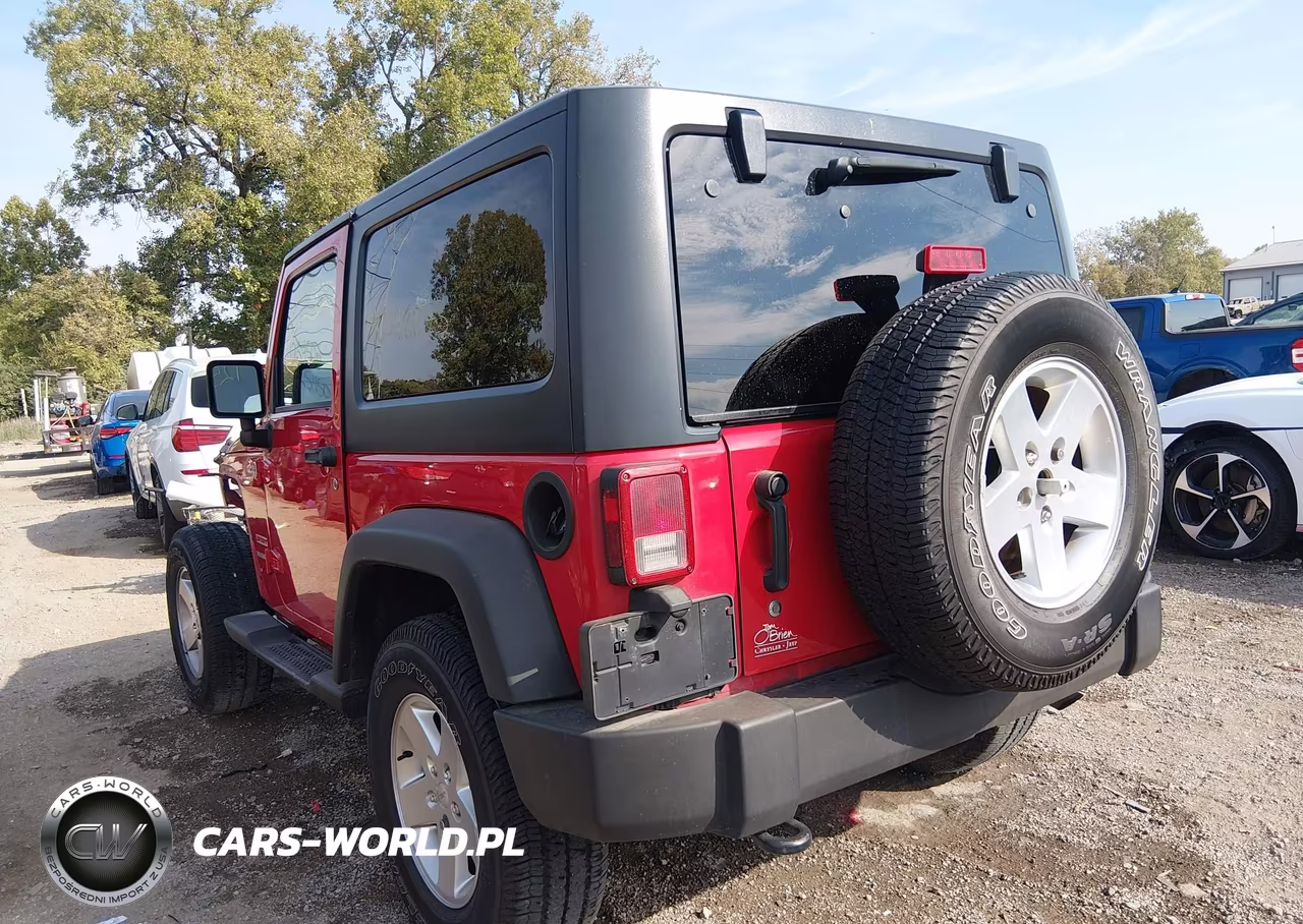2011 Jeep Wrangler Sport VIN:1J4AA2D18BL574017 - 3