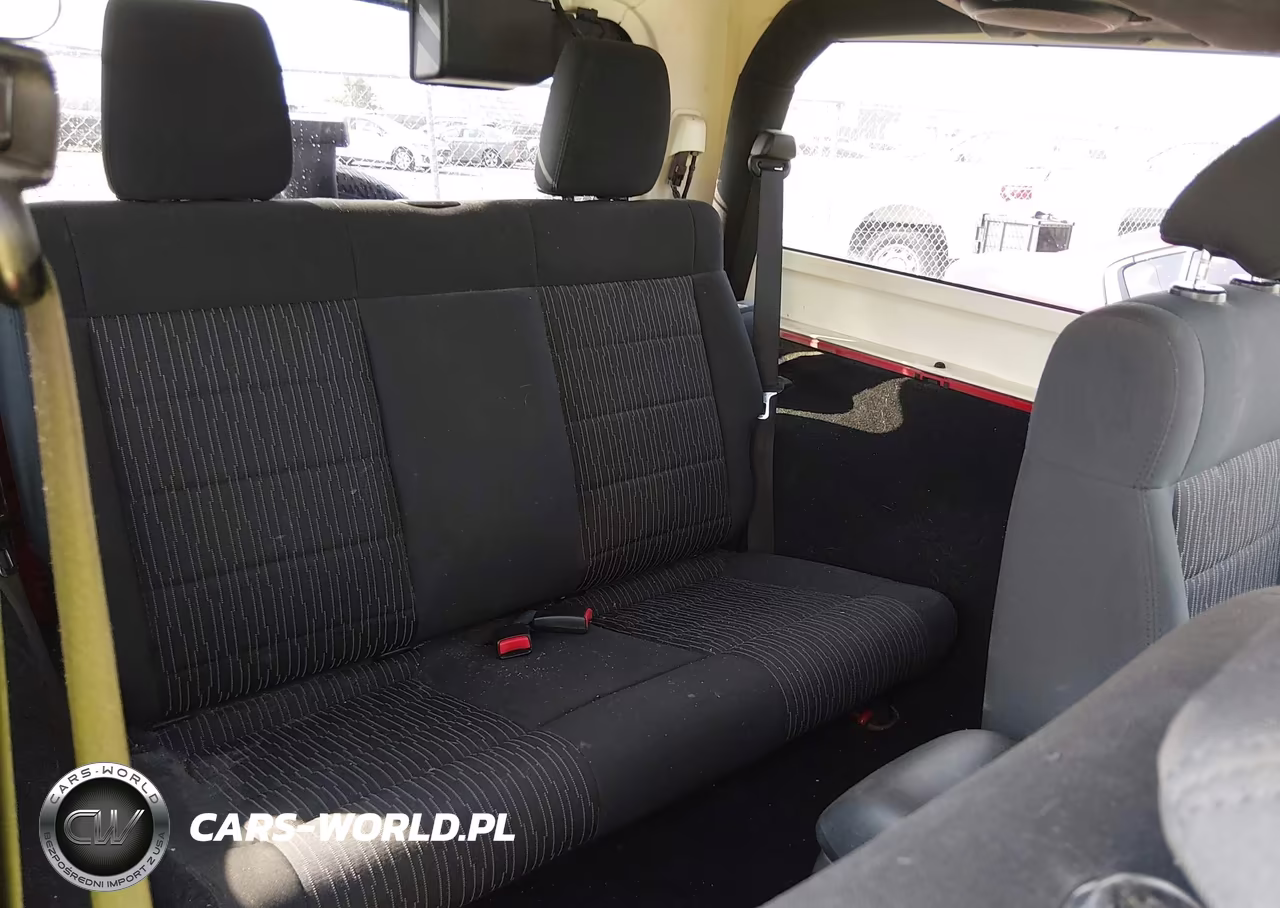 2011 Jeep Wrangler Sport VIN:1J4AA2D18BL574017 - 8