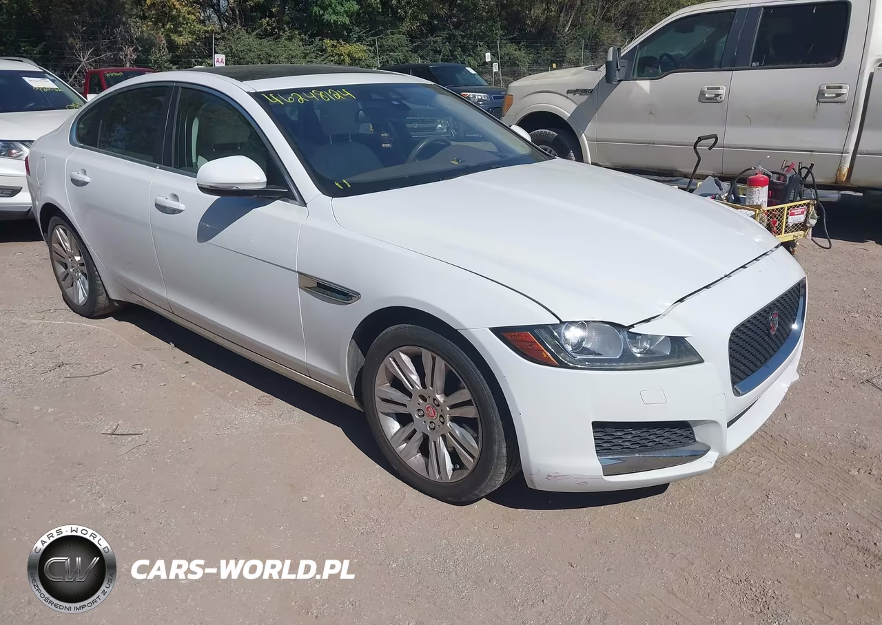 2016 Jaguar Xf 35T Premium VIN:SAJBD4BV3GCY21682 - 1