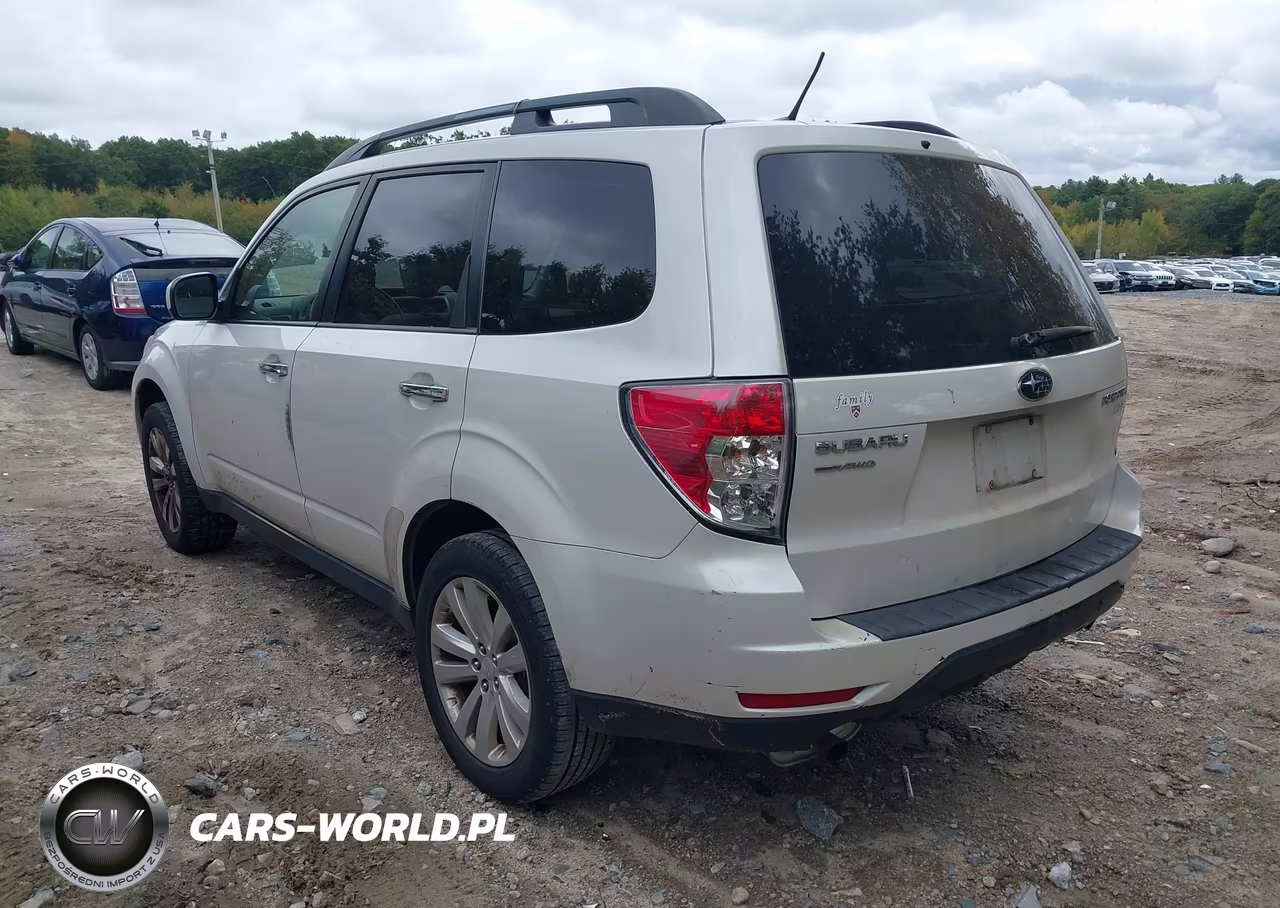 2012 Subaru Forester 2.5X Premium VIN:JF2SHADC4CH416443 - 3