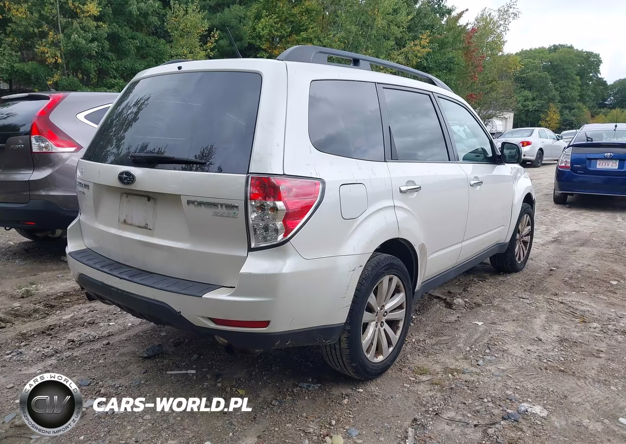 2012 Subaru Forester 2.5X Premium VIN:JF2SHADC4CH416443 - 4