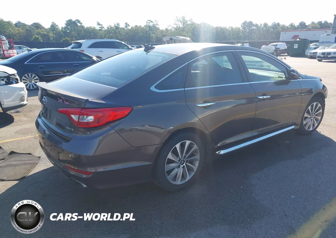 2017 Hyundai Sonata Sport VIN:5NPE34AF1HH584575 - 4