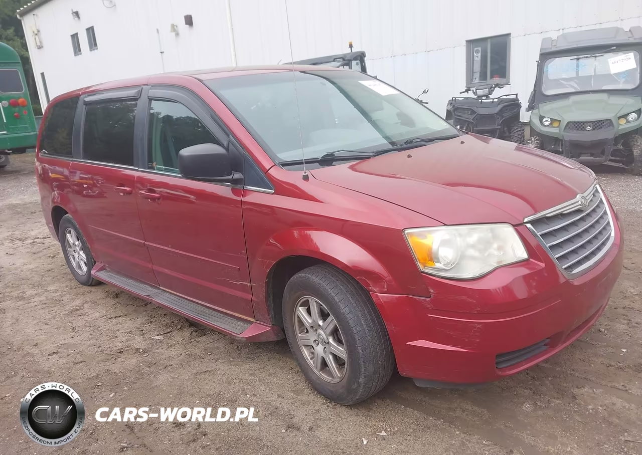 2010 Chrysler Town & Country New Lx