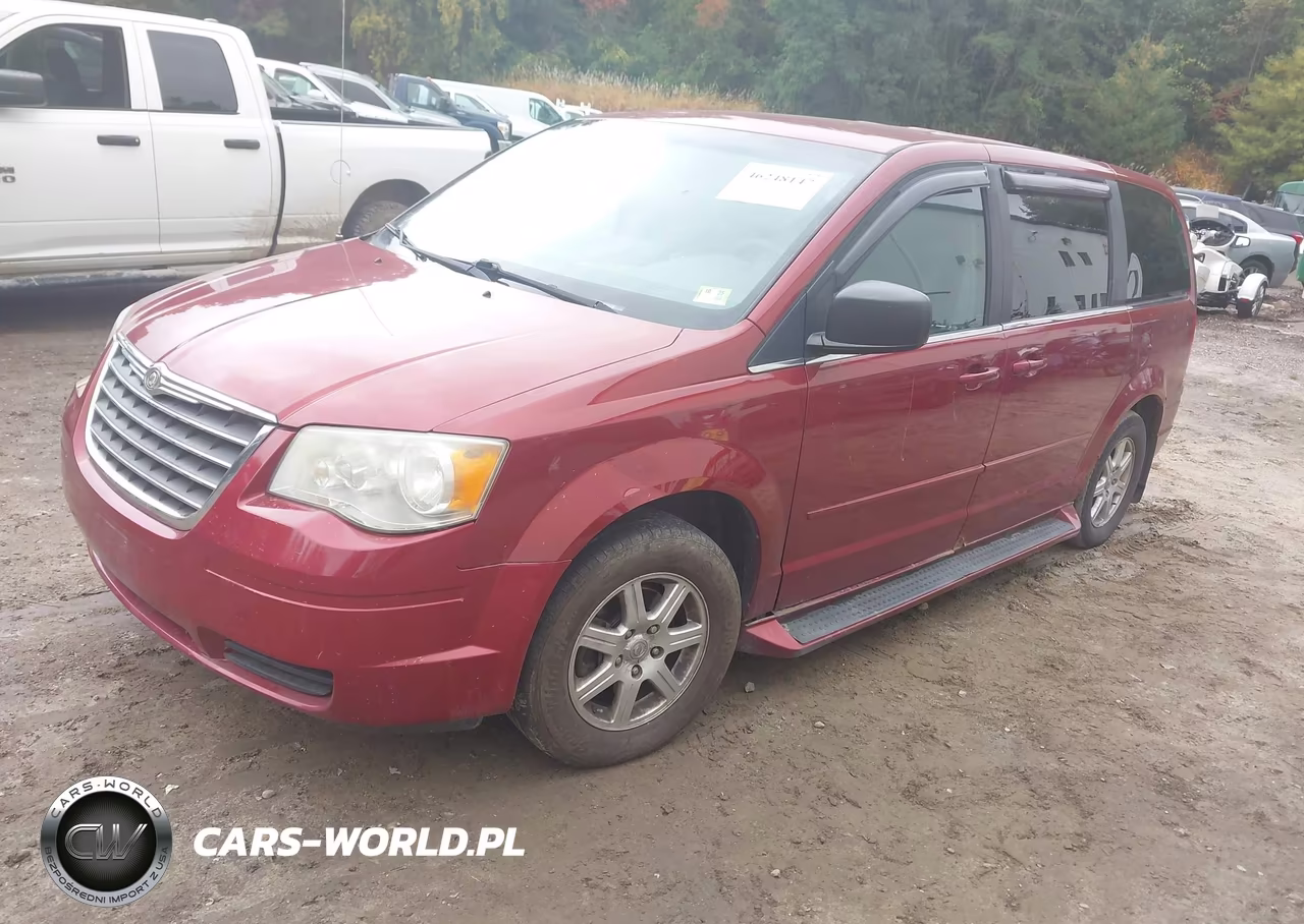 2010 Chrysler Town & Country New Lx VIN:2A4RR2D11AR456280 - 2