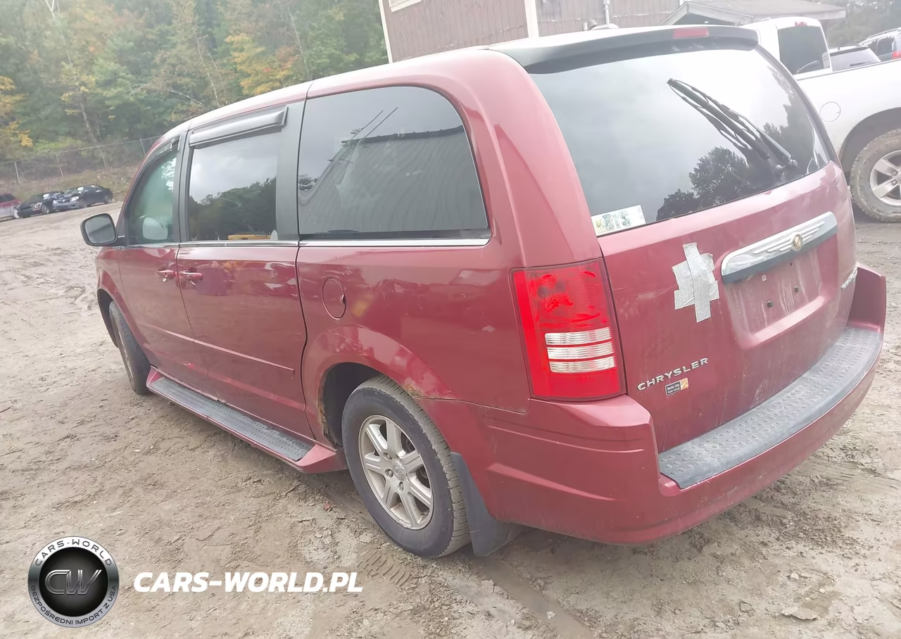 2010 Chrysler Town & Country New Lx VIN:2A4RR2D11AR456280 - 3