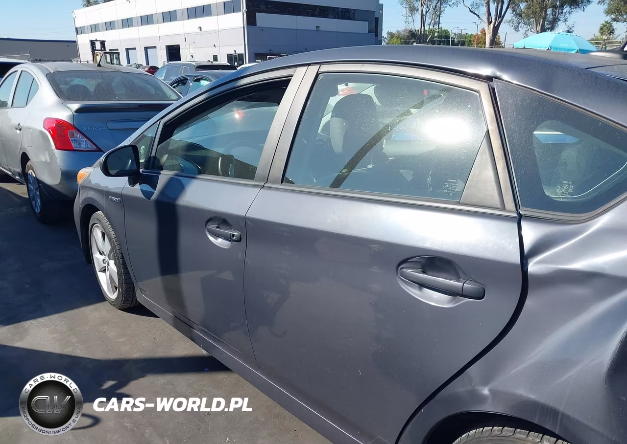 2015 Toyota Prius Five VIN:JTDKN3DU4F1912559 - 14