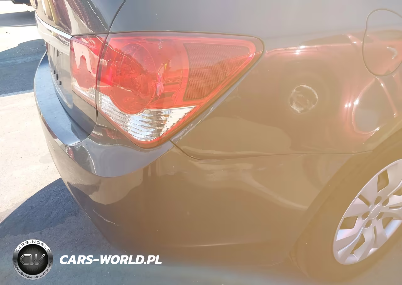 2014 Chevrolet Cruze Ls Auto VIN:1G1PA5SG4E7420340 - 16
