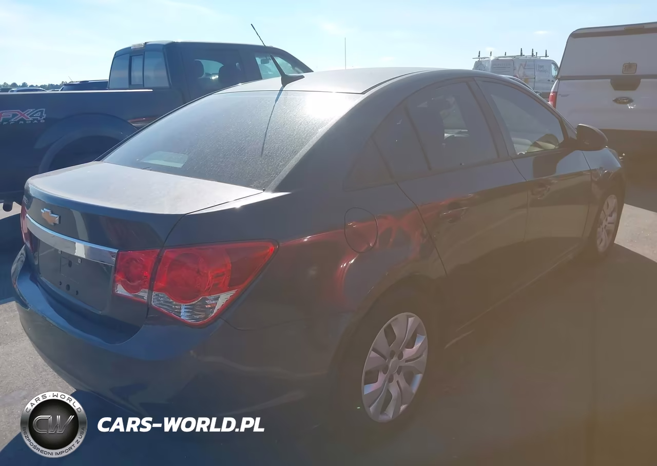 2014 Chevrolet Cruze Ls Auto VIN:1G1PA5SG4E7420340 - 4