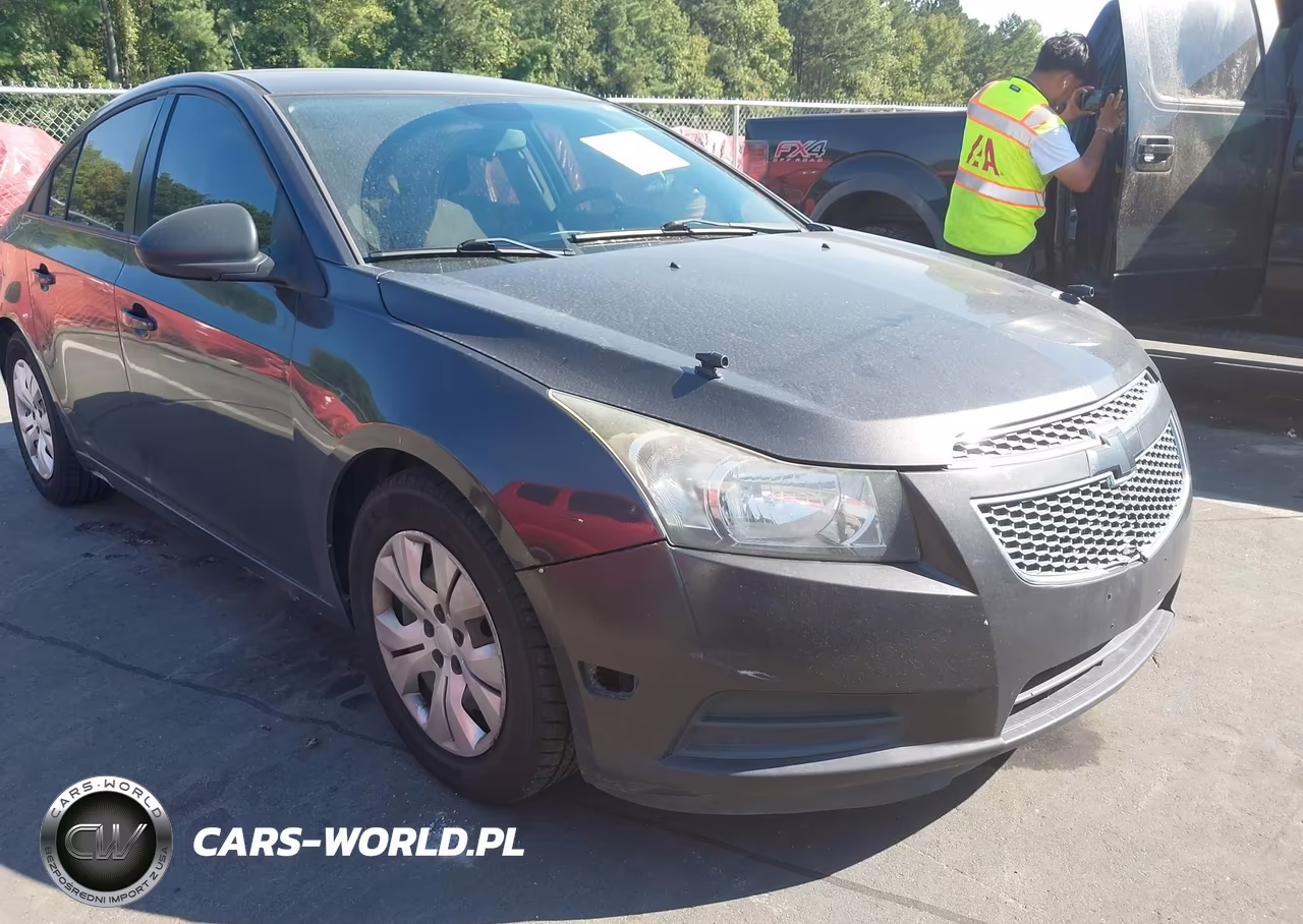 2014 Chevrolet Cruze Ls Auto VIN:1G1PA5SG4E7420340 - 6