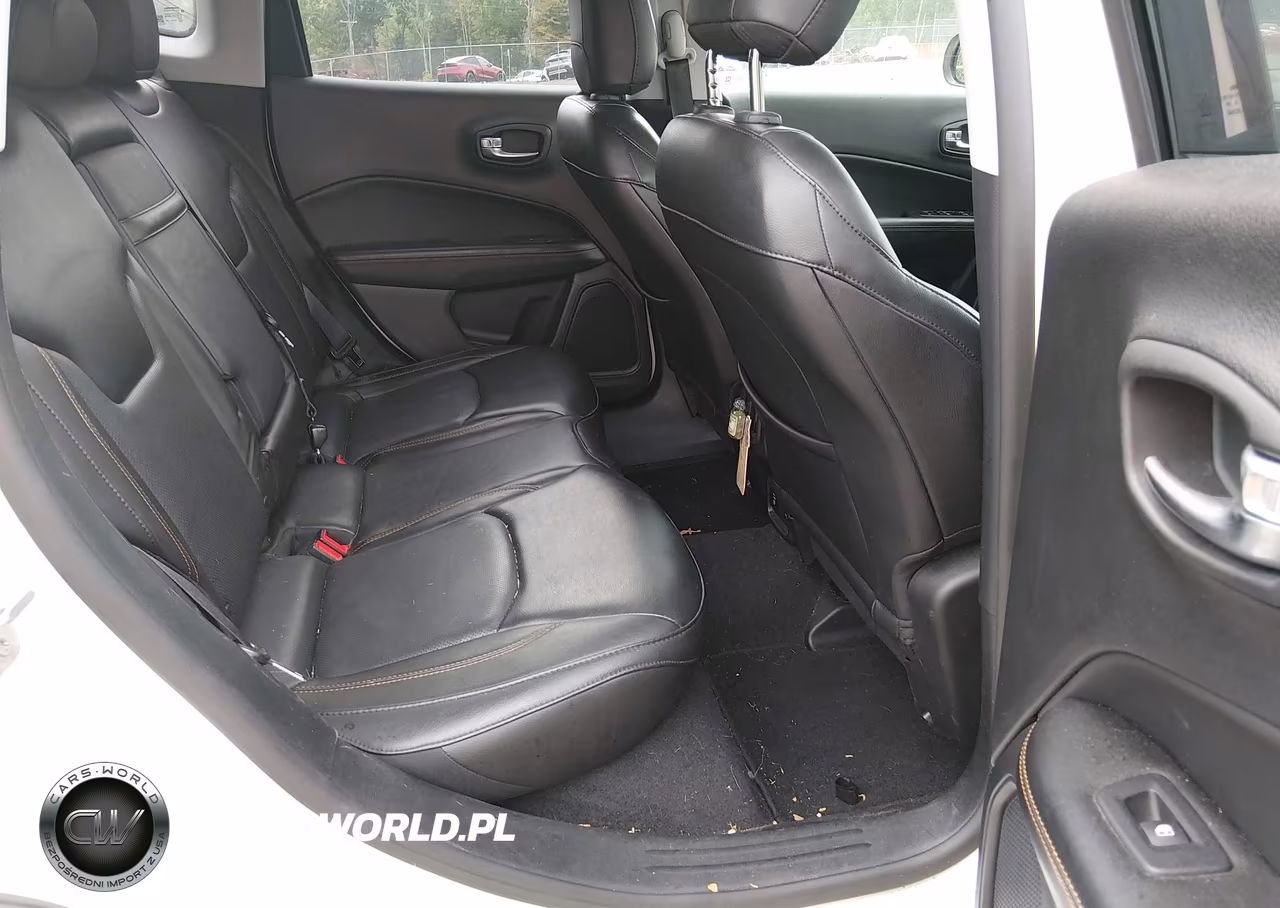 2018 Jeep Compass Limited 4X4 VIN:3C4NJDCB7JT315048 - 8