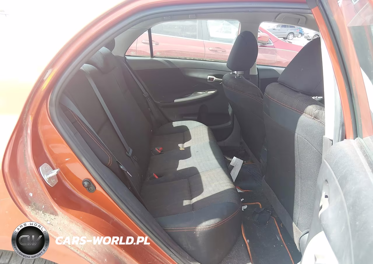 2013 Toyota Corolla S Special Edition VIN:2T1BU4EE2DC070863 - 8