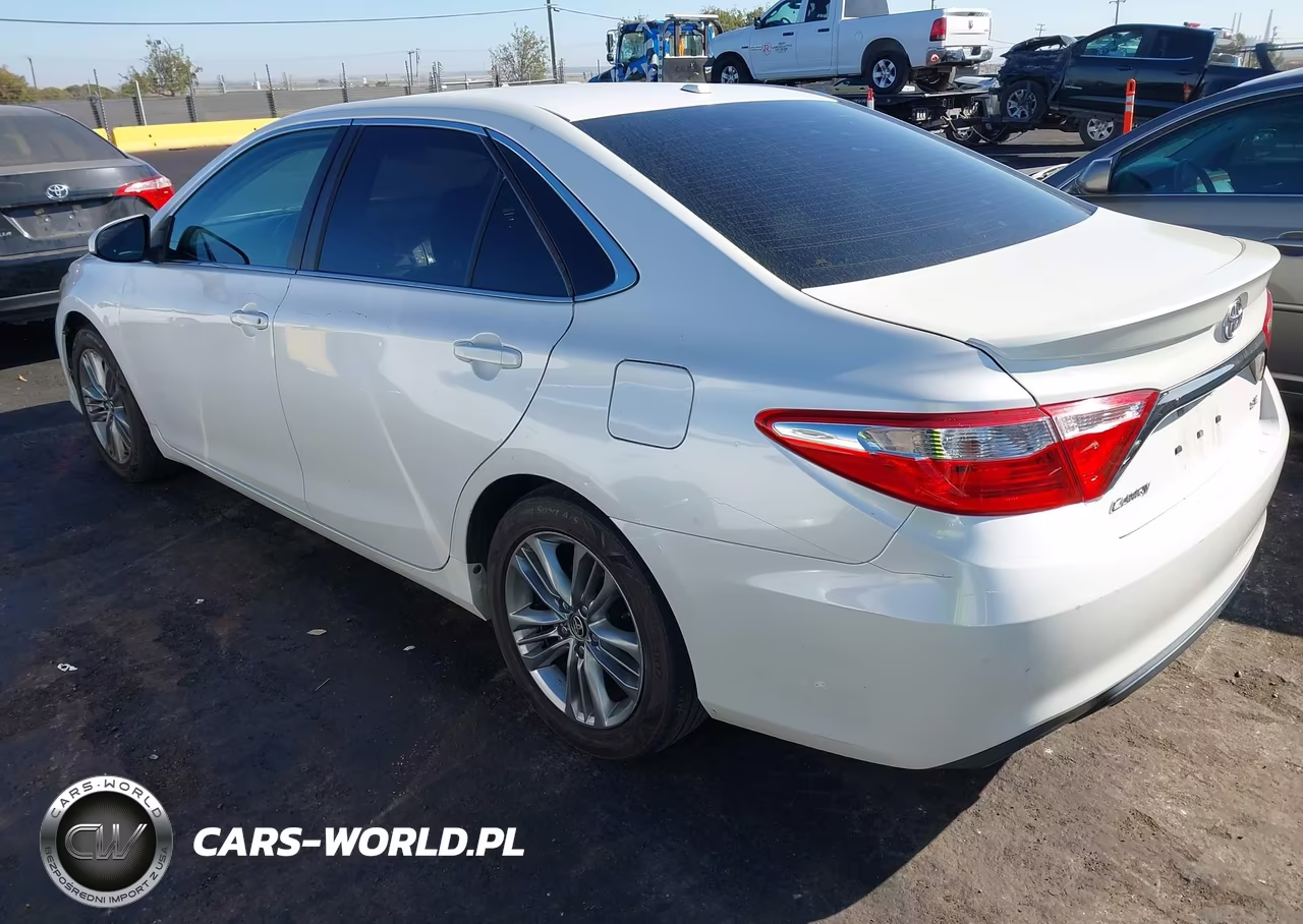 2015 Toyota Camry Se VIN:4T1BF1FK1FU095638 - 3