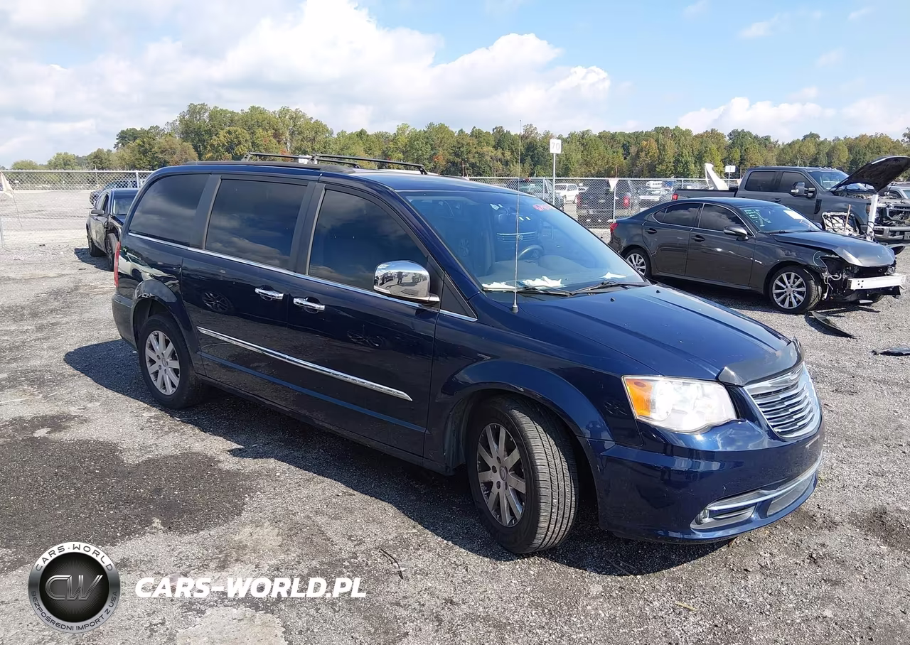2012 Chrysler Town & Country Touring-L – zdjęcie 1 z 16