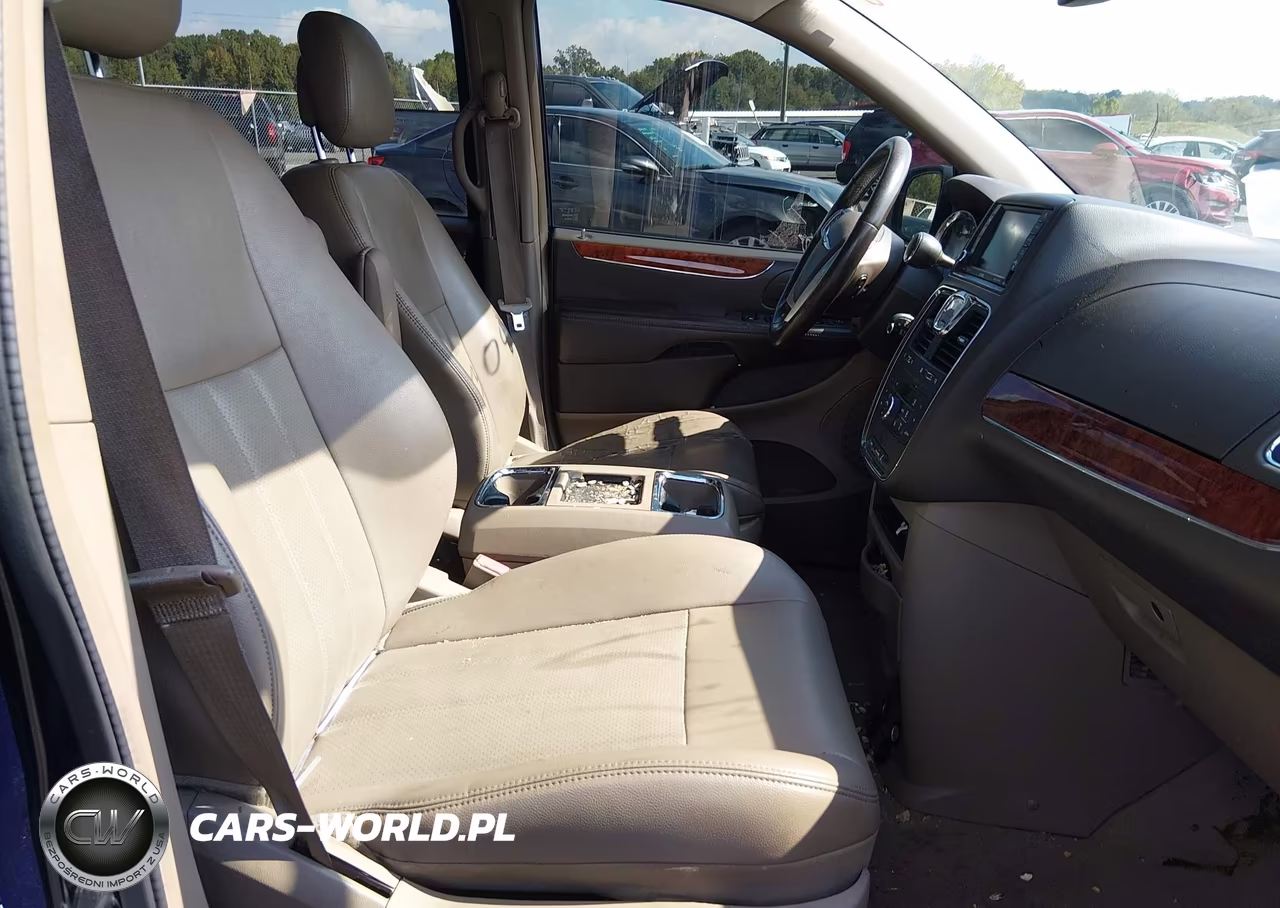 2012 Chrysler Town & Country Touring-L VIN:2C4RC1CG2CR414565 - 5