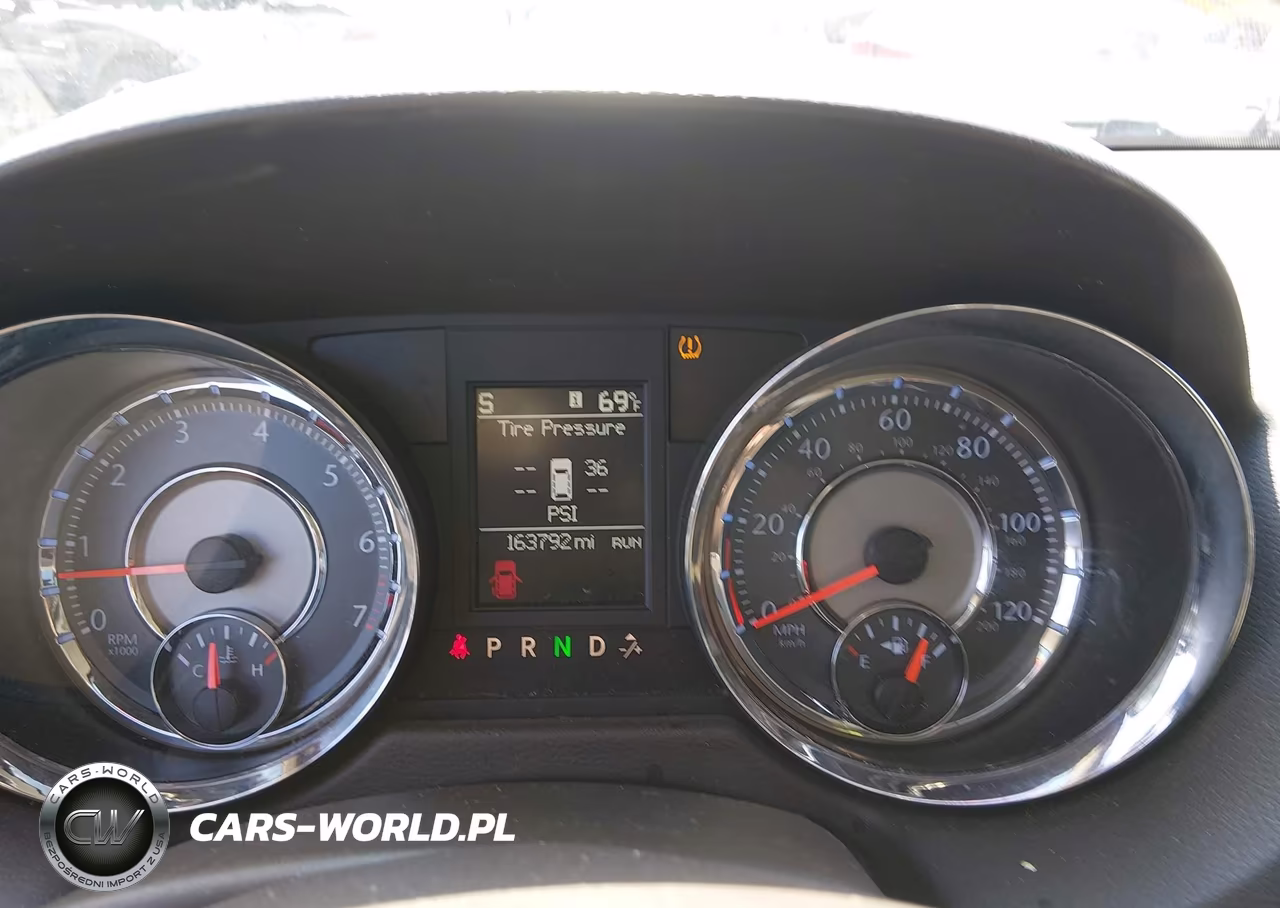 2012 Chrysler Town & Country Touring-L VIN:2C4RC1CG2CR414565 - 7
