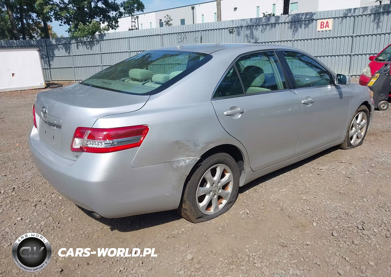 2011 Toyota Camry Le VIN:4T1BF3EKXBU215749 - 4