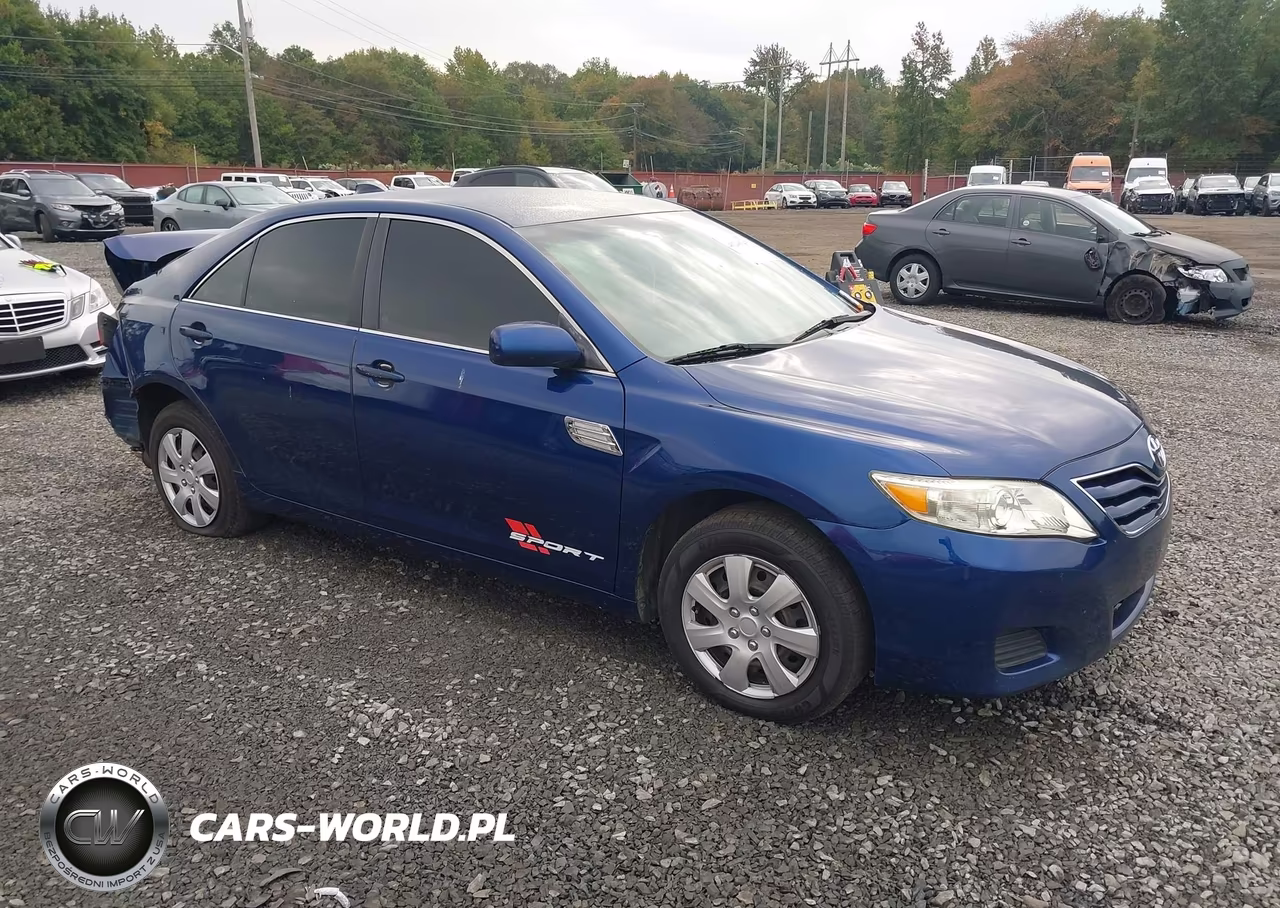 2011 Toyota Camry – zdjęcie 1 z 17