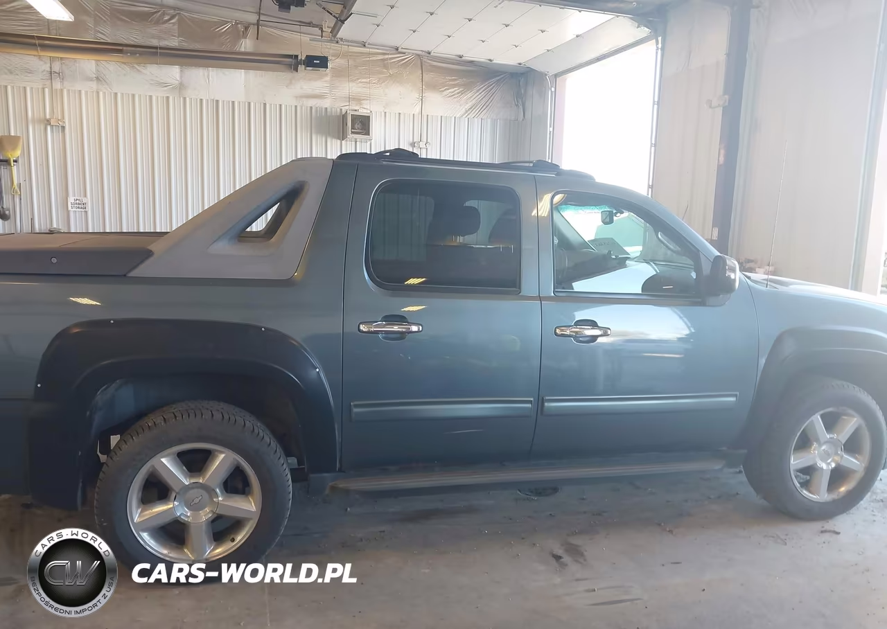 2011 Chevrolet Avalanche 1500 Ls VIN:3GNTKEE37BG172250 - 13