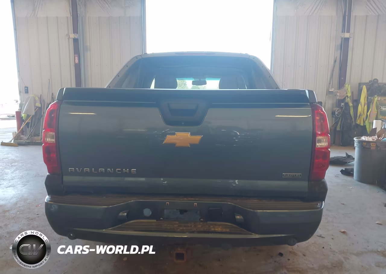 2011 Chevrolet Avalanche 1500 Ls VIN:3GNTKEE37BG172250 - 16