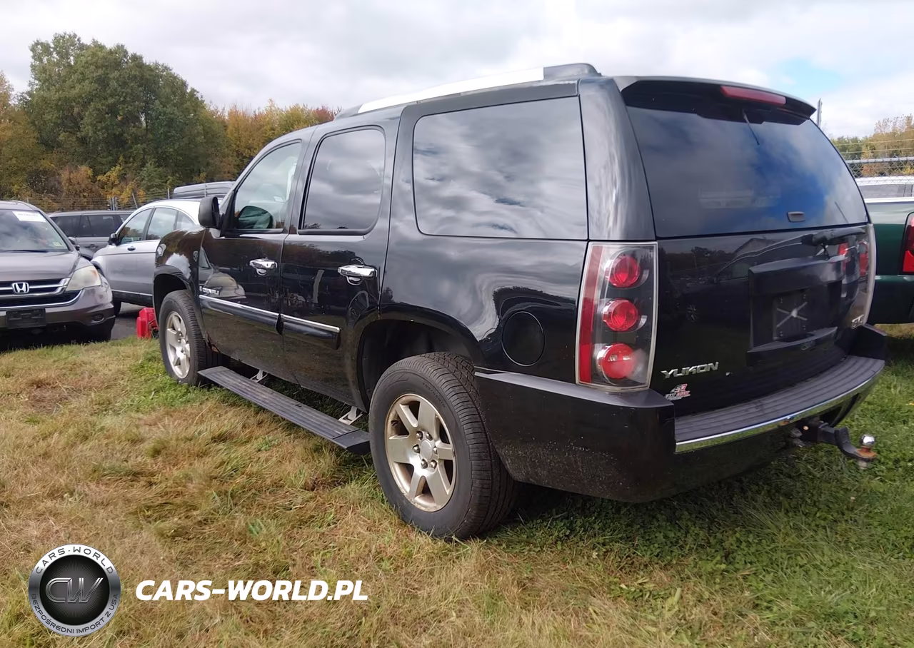 2007 GMC Yukon Denali VIN:1GKFK63817J275376 - 3