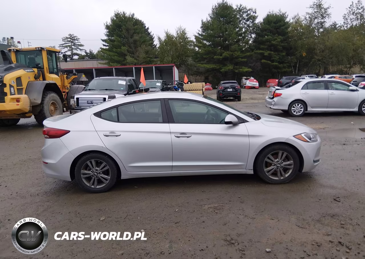 2018 Hyundai Elantra Sel VIN:5NPD84LF1JH237182 - 13