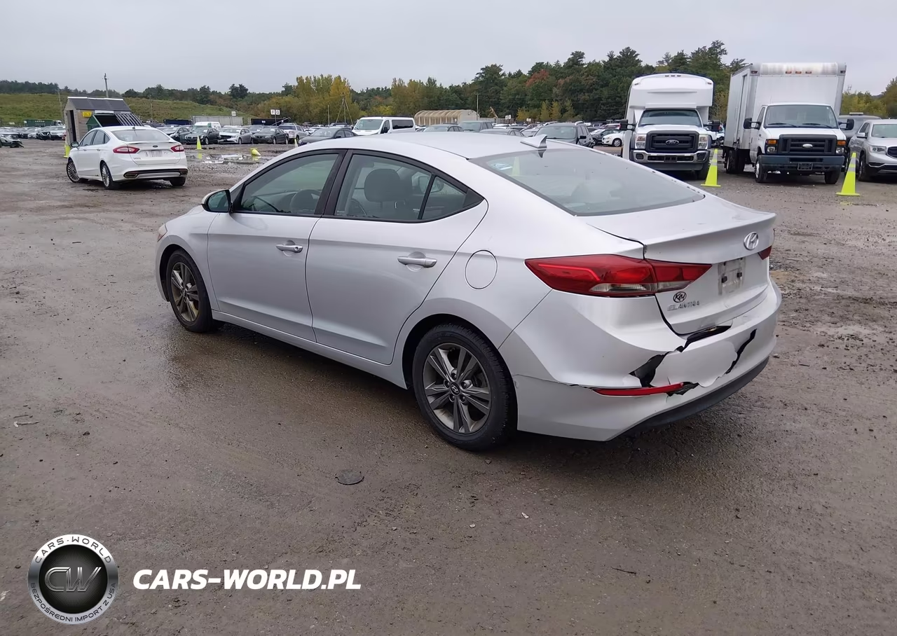 2018 Hyundai Elantra Sel VIN:5NPD84LF1JH237182 - 3
