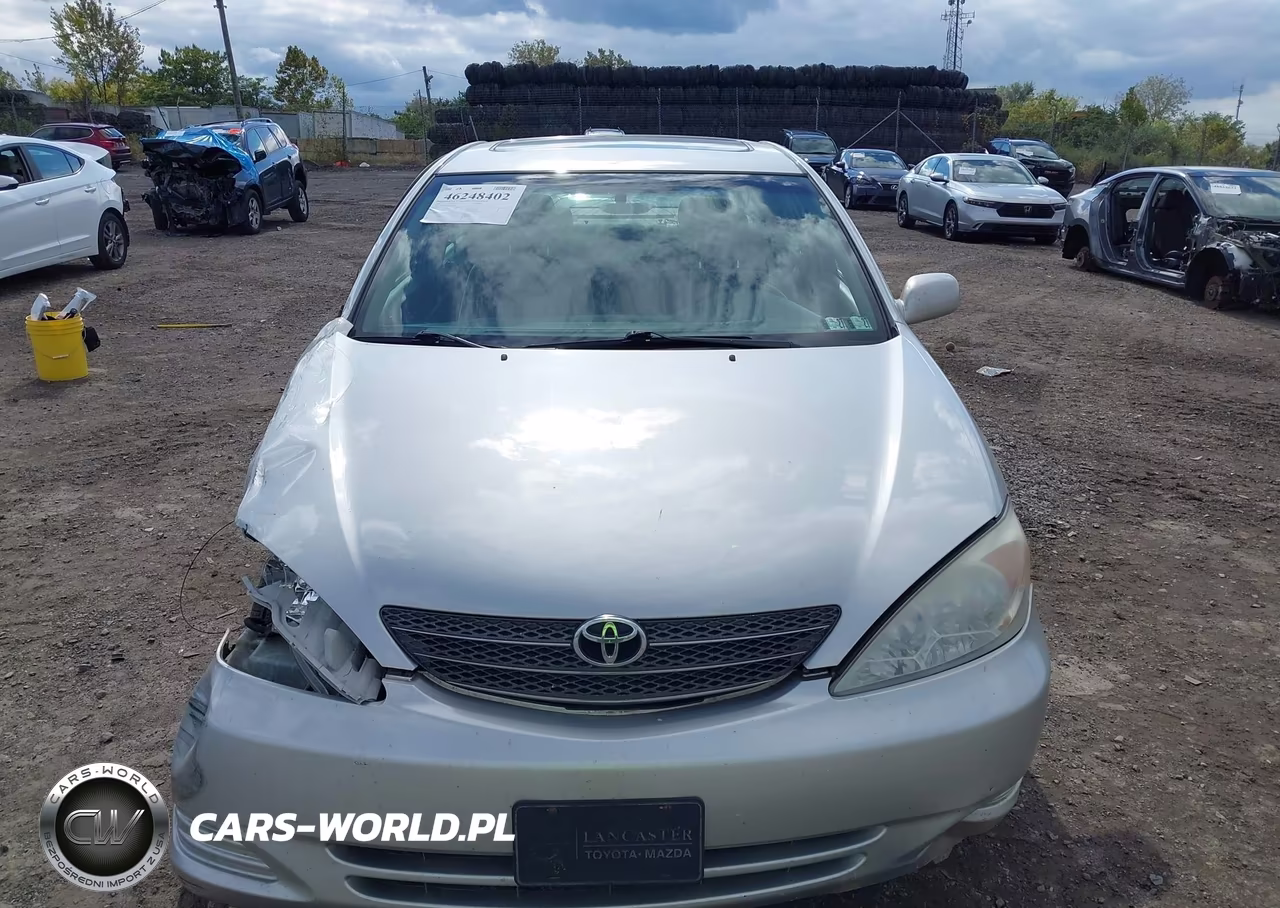 2002 Toyota Camry Le VIN:4T1BE32K92U601263 - 11