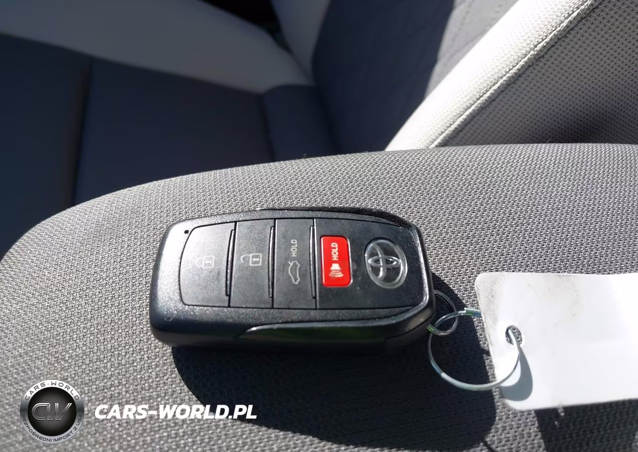 2026 Toyota Corolla Hybrid Hybrid Le VIN:JTDBCMFEXT3131238 - 11