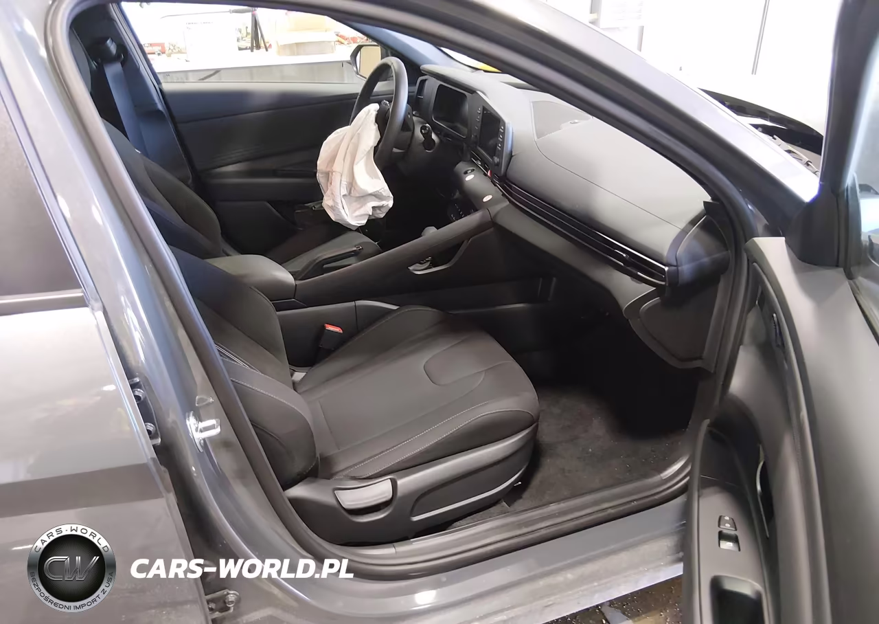 2026 Hyundai Elantra Sel Sport VIN:KMHLM4DG5TU226365 - 5