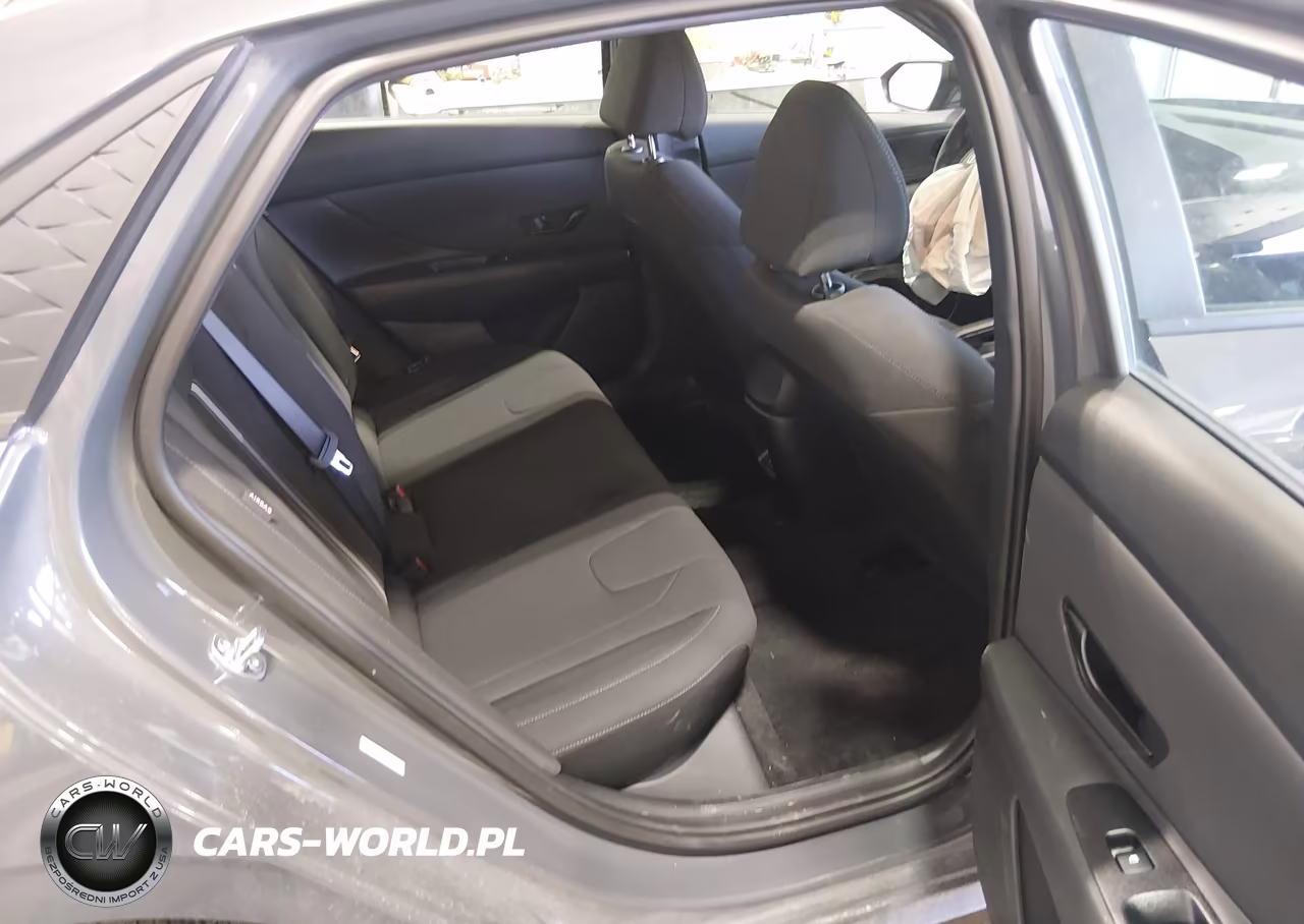 2026 Hyundai Elantra Sel Sport VIN:KMHLM4DG5TU226365 - 8