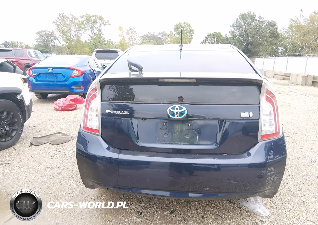 2015 Toyota Prius Two VIN:JTDKN3DU0F1881391 - 16